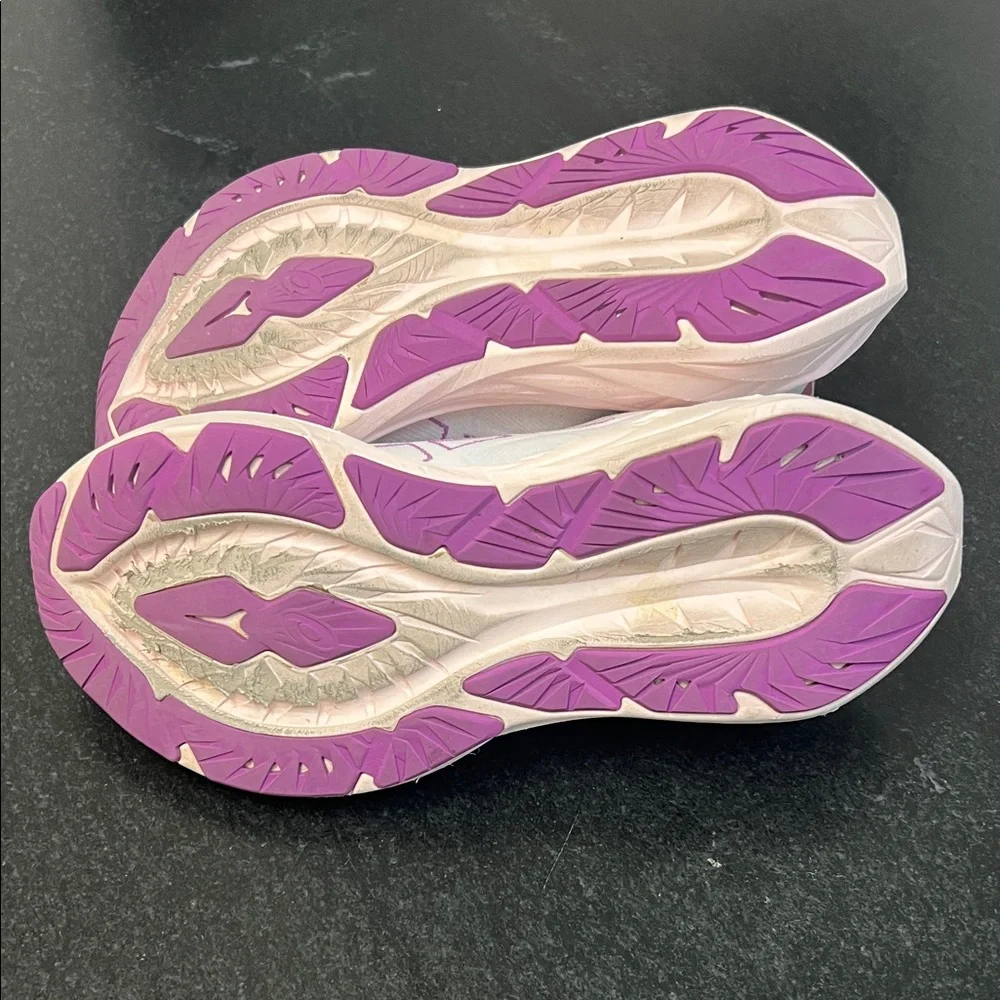 ASICS Running Shoes - Picture 4 of 6